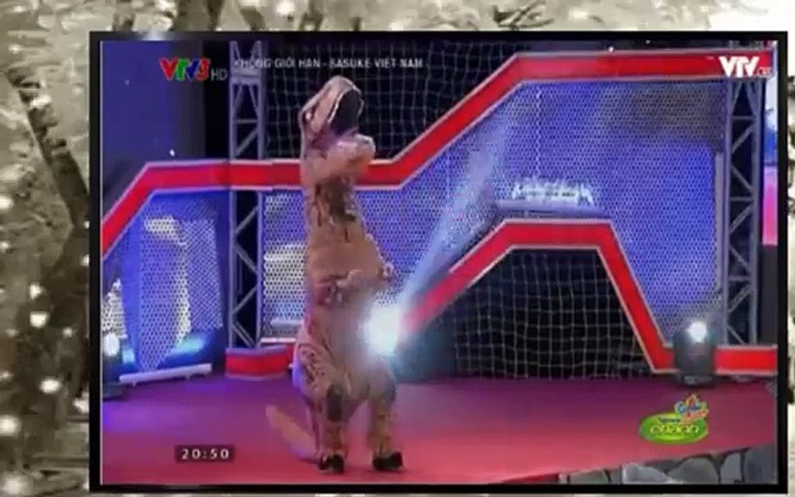 Sasuke Viet Nam 2016 - Dinosaur
