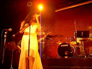 Alejandra Robles - La llorona- El Vicio 23-10-09