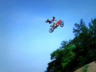 Humour - Gag - Joke - Video Moto Garage