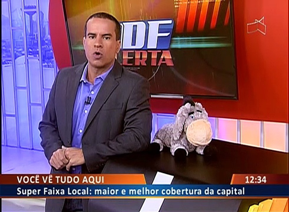 PÂNICO NO LAGO