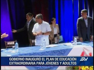 Gobierno inauguró plan de educación extraordinaria