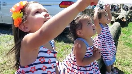 Petites filles vs Cerf-volant