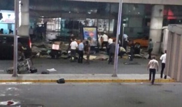 Görgü Tanığı Havalimanı'nda Yaşadığı Dehşeti Anlattı: Taradılar, Biri Kendini Patlattı