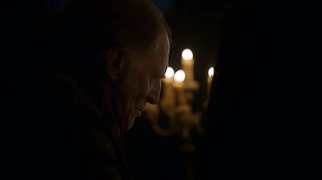 Game of Thrones 6x10 - Arya Stark kills Walder Frey (Arya is faceless)