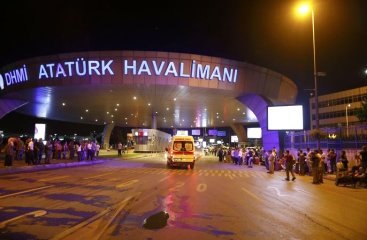 Atatürk Havalimanı'nda Uçuşlar Durduruldu