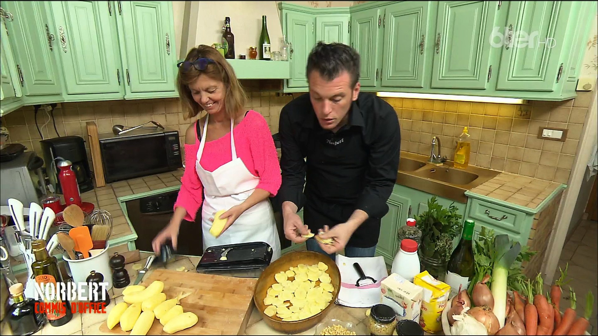 6ter Norbert Commis Doffice Florence Et Son Veau Edwige Et Son Poulet Au Curry 24 06 2016 22h30 15m 16353