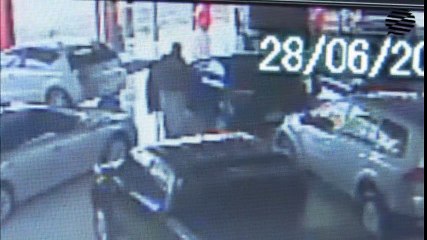 ‘Cliente’ rouba veículo de revendedora em PG; Assista