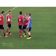 Alaba and Ribery just cant sop joking