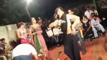 Desi Hot dance in Lahore top desi home dance 2016 very hot mujra PAKISTANI MUJRA DANCE Mujra Videos 2016 Latest Mujra video upcoming hot punjabi mujra latest songs HD video songs new songs