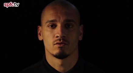 Maicon manda recado após final feliz de negociação: 'Digam ao povo que fico!'