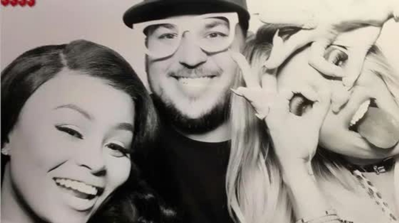 Khloe Kardashian feiert ihren 32. Geburtstag bei Dave & Busters