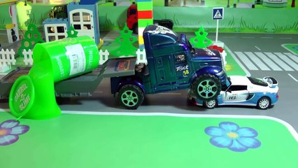 Грузовая машинка наехала на миньонов! 자동차 에 대한 만화 dibujos animados sobre los subordinados