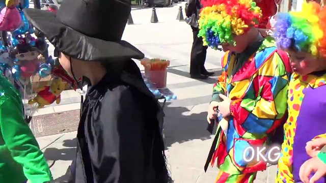 Fancy Costumes Party Video for Kids