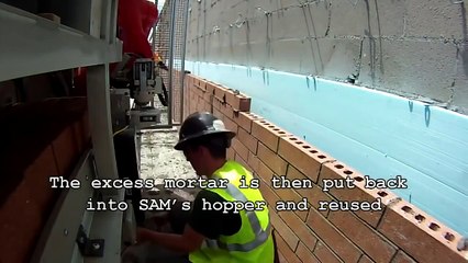 Первый в мире робот по кладке кирпича