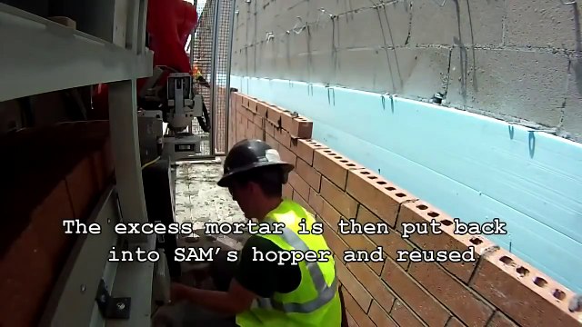 Первый в мире робот по кладке кирпича