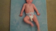 Personne ne la croyait quand elle disait que son bébé faisait ça, alors elle l’a filmé !