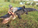 15ft, 800lb Alligator Killed for eating cows