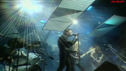 Iron Maiden - Women in Uniform (Live, Top Of The Pops)