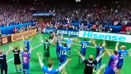 Le claping islandais après la victoire sur l'Angleterre à l'Euro 2016