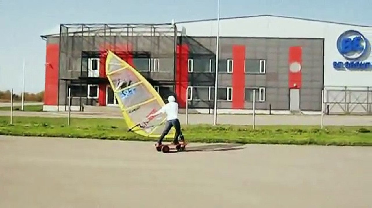 MaSuLa - Maa-Surfilaud. Trying to learn Windsurfing on the land.