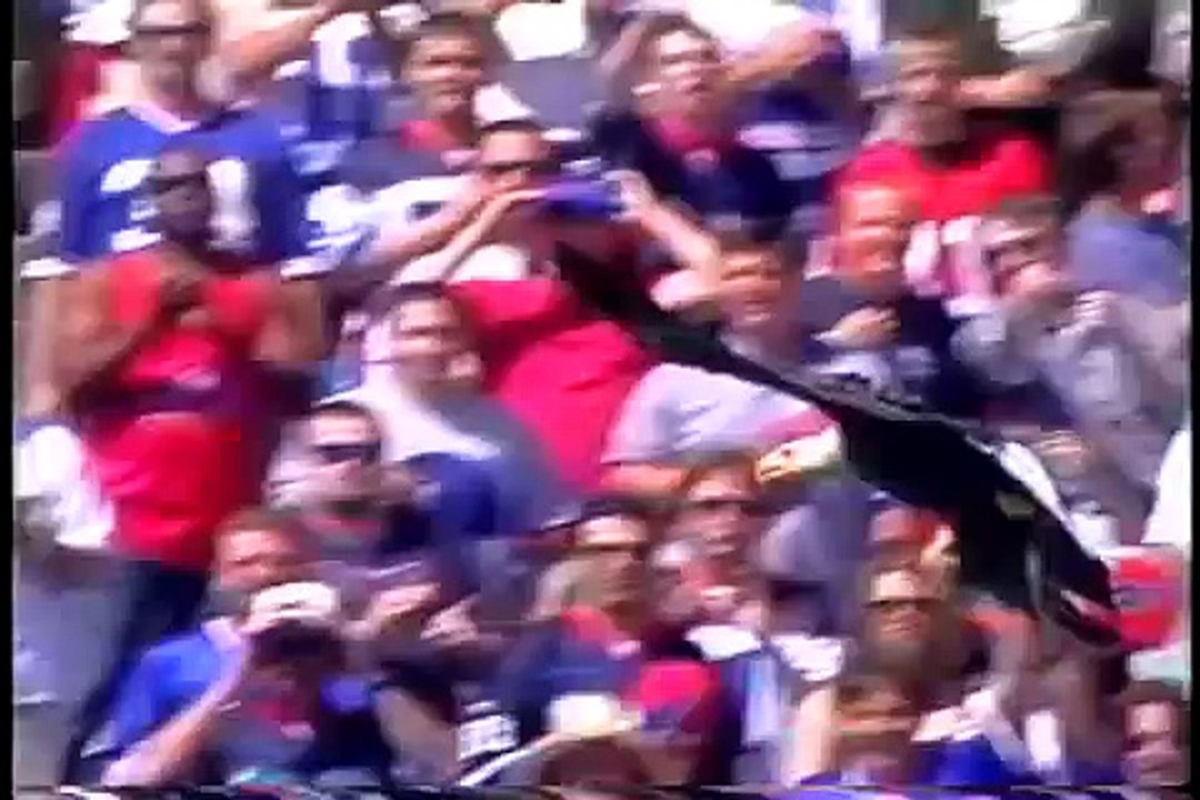 Amazing Free-Flying Bald Eagle Challenger (AEF) (1)