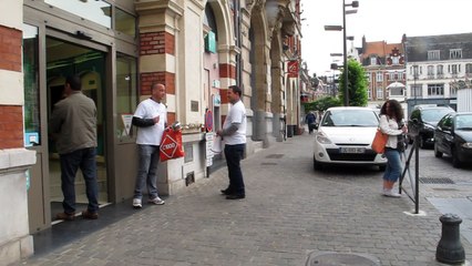 Béthune : opération "Casseroles debout" devant les banques