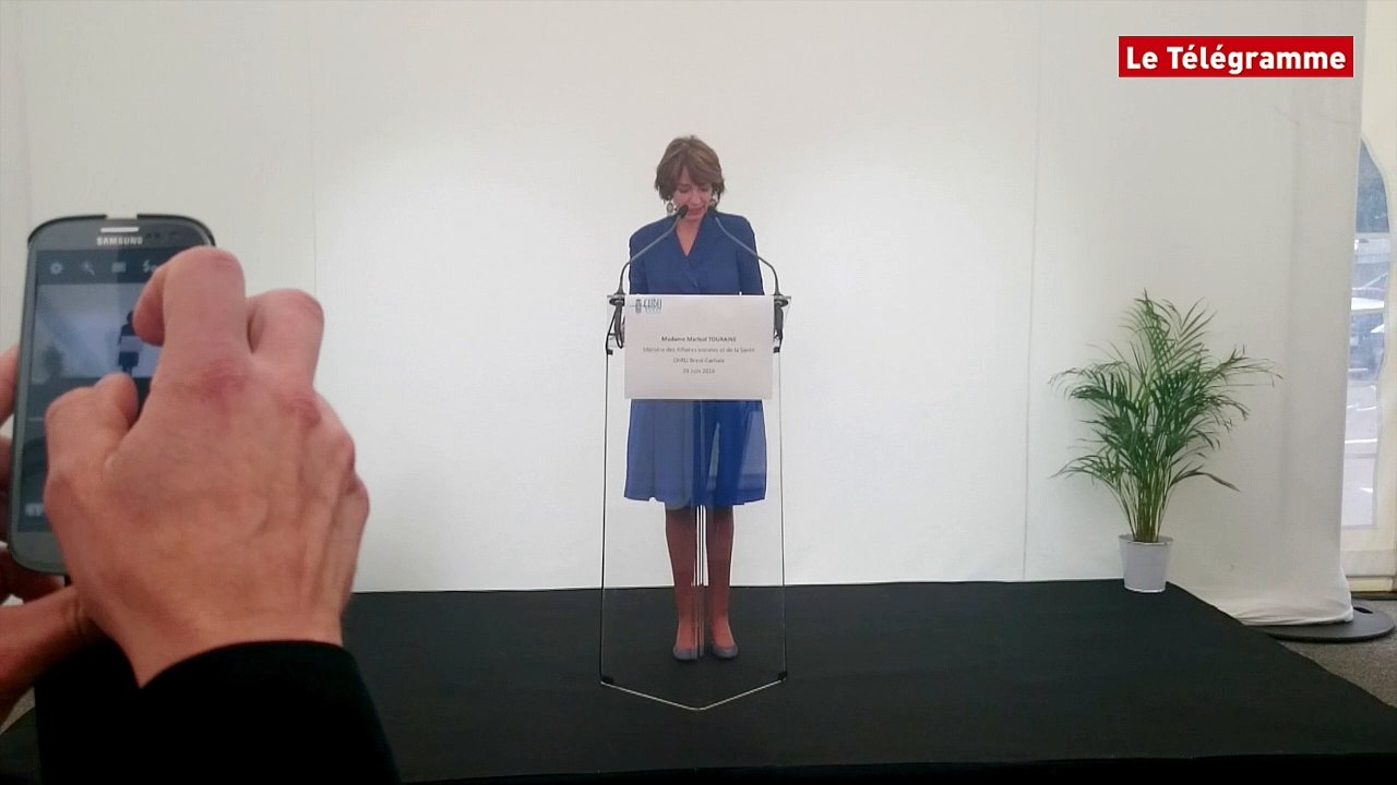 Hôpital de Carhaix. Marisol Touraine annonce l'arrivée d'un IRM mobile