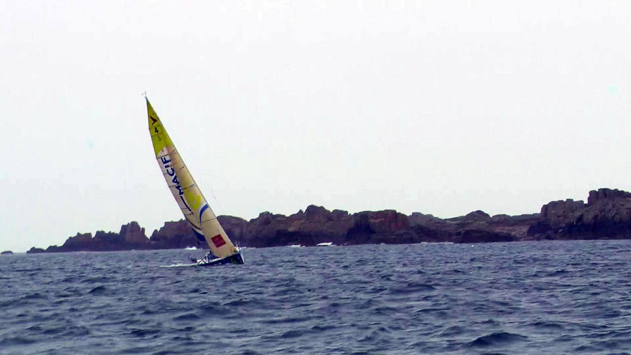 Solitaire Bompard Le Figaro - Arrivée C. Dalin (Skipper MACIF 2015)