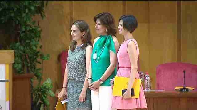 Dos periodistas de EFE reciben los premios de la Agencia de Protección de Datos