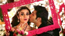 Badlapur | Varun Dhawan, Divya Dutta HOT Kissing Scene / Lip Lock in Badlapur Movie!