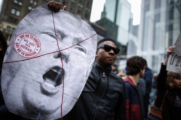 Philippe Labro - "Ferme ta gueule Trump !"