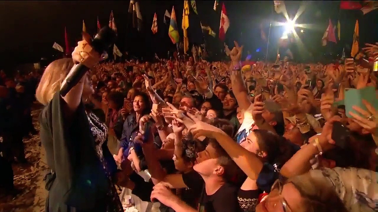 Someone Like You d'Adele chantée par 150 000 fans au festiva