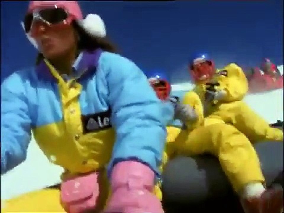 Descente à toute vitesse en Rafting sur neige