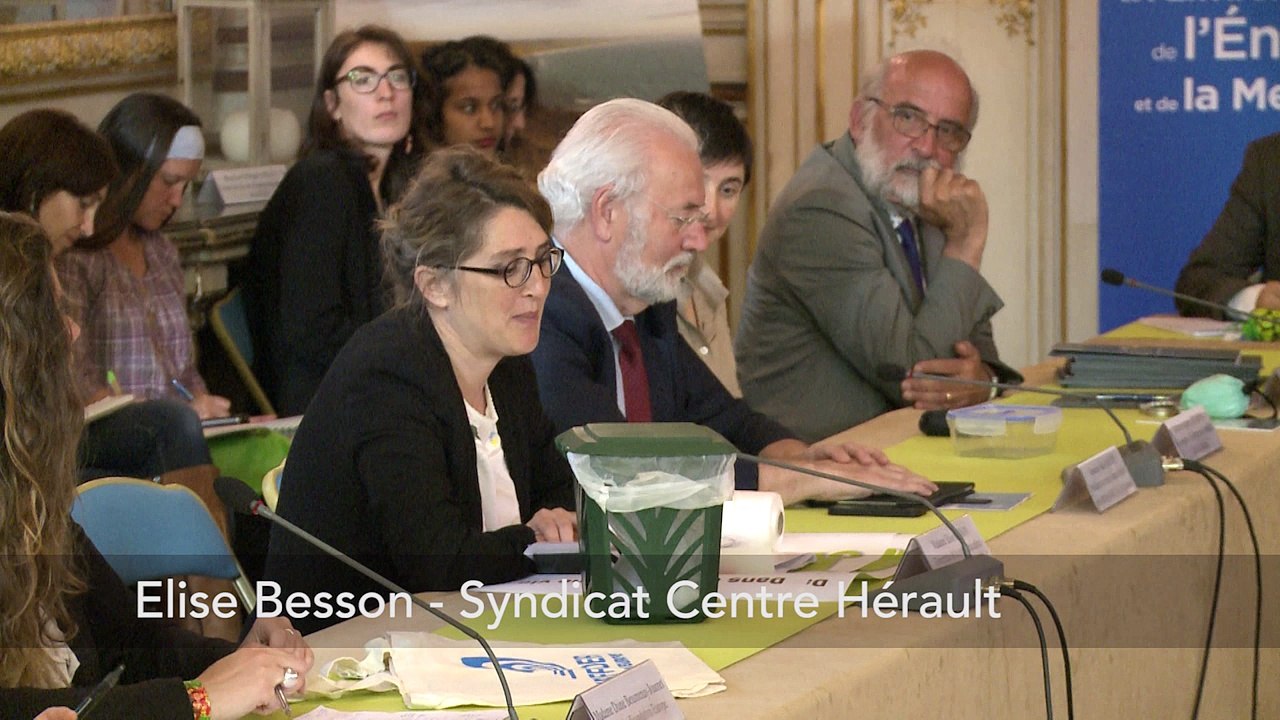 Ségolène Royal, a réuni les acteurs  mobilisés pour la fin des sacs plastique à usage unique