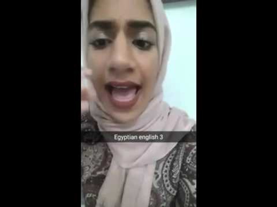 شاهد تقليد رهيب جميع اللهجات في شخص واحد
