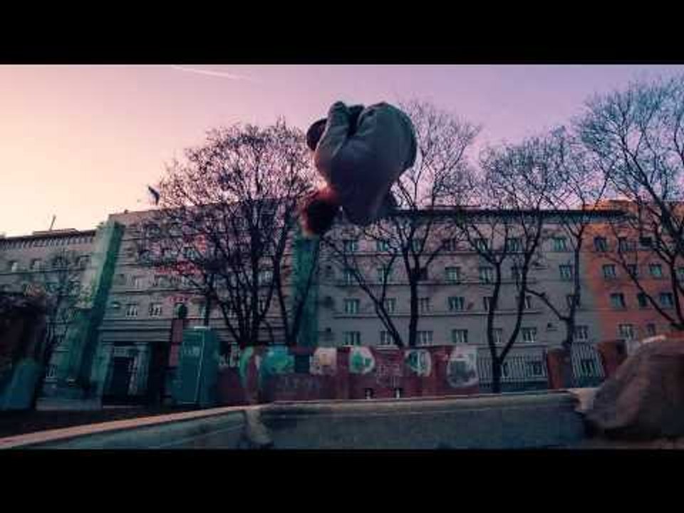 This Guy's Parkour Skills Are Absolutely Outsta...