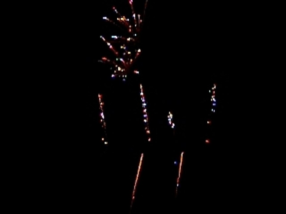 NESLE FEU D'ARTIFICE PART 2