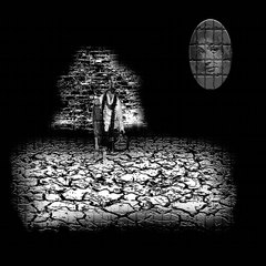 Paaon Se Lahu Ko Dho Daalo.. Faiz Ahmad Faiz
