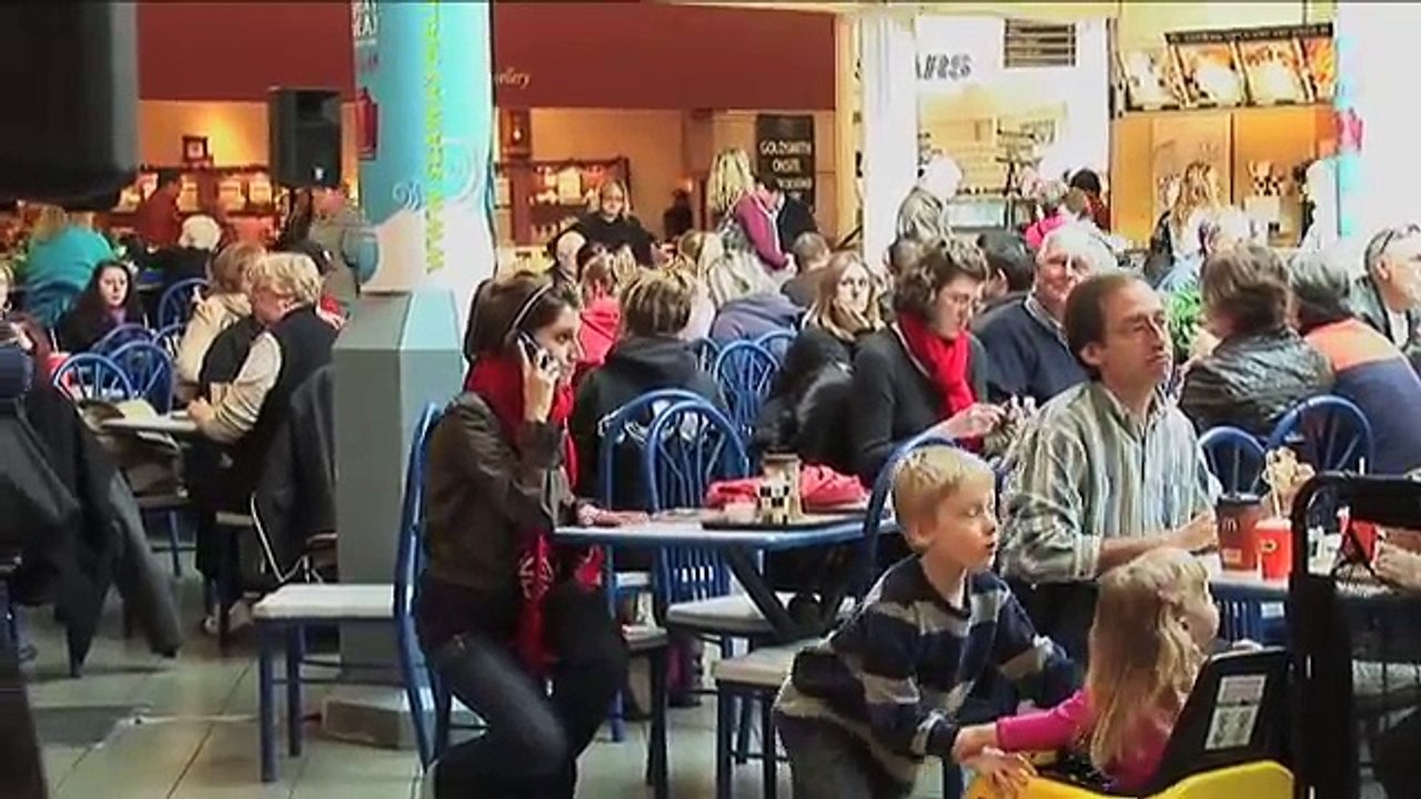 Christmas Food Court Flash Mob Hallelujah Chorus - Must See