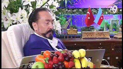 Melekler bir anda insan görünümü alıyor. Bu, evrimle olmuyor. Allah'ın yaratmasıyla gerçekleşiyor