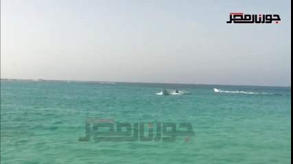 «البانانا» أشهر الألعاب المائية على شواطئ مرسى مطروح