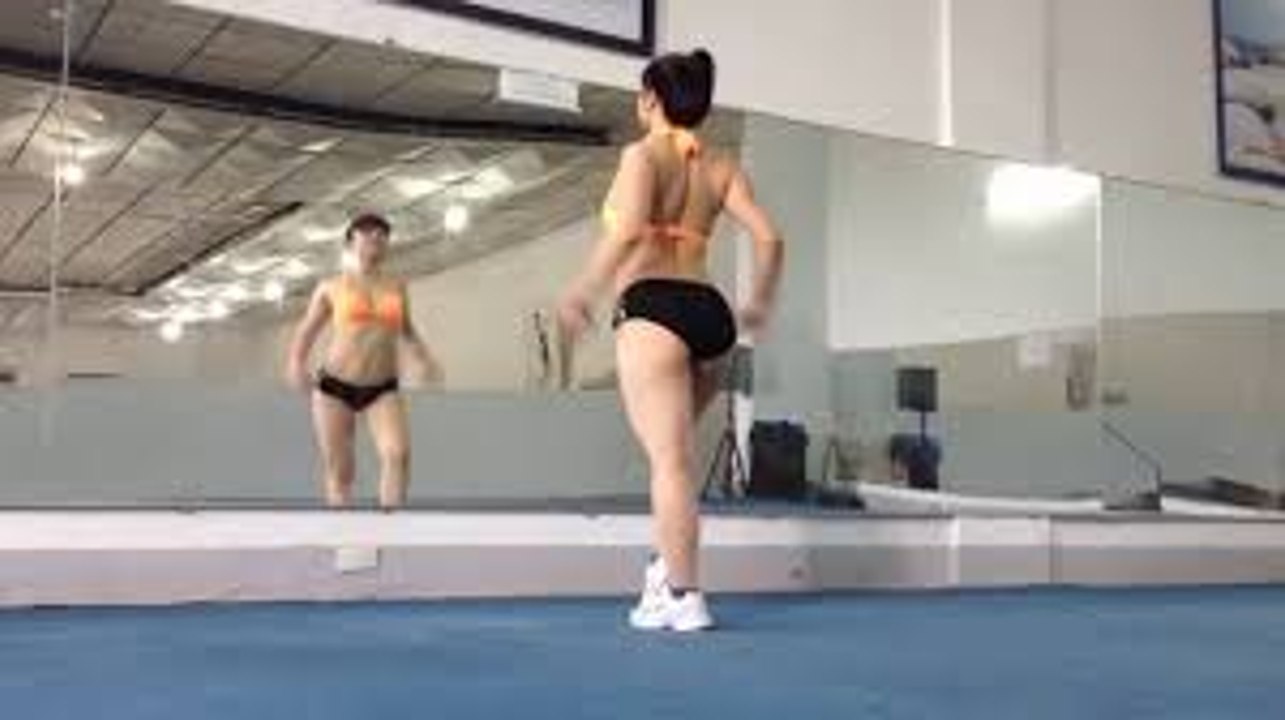 Girl Dance on class