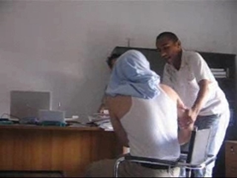 Ismail fait sont théatre