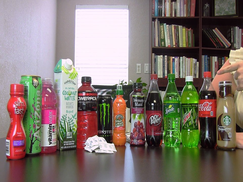 Shocking Sugar Amounts In Common Drinks! Food Battle, Nutrition & Diet Info Worst Beverages