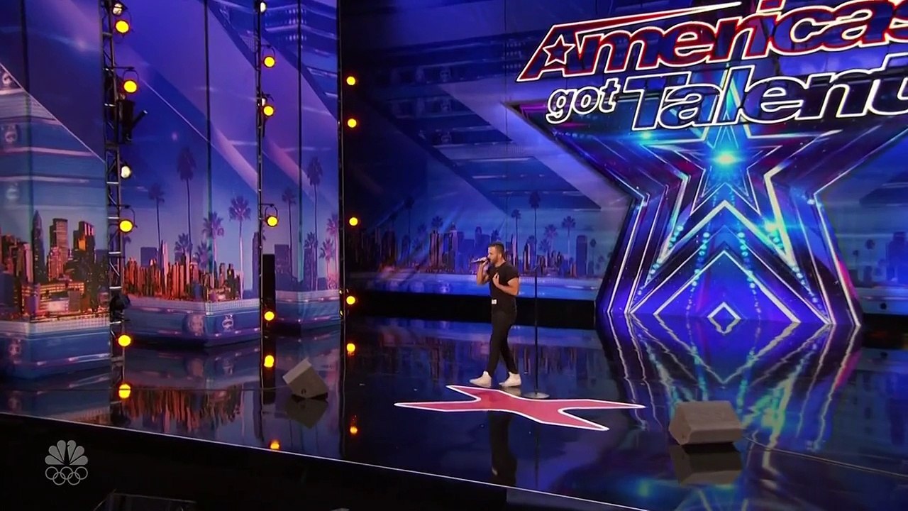 Brian Justin Crum sings Queen's Somebody to Love - Week 5 - America's Got Talent 2016 Full Auditions