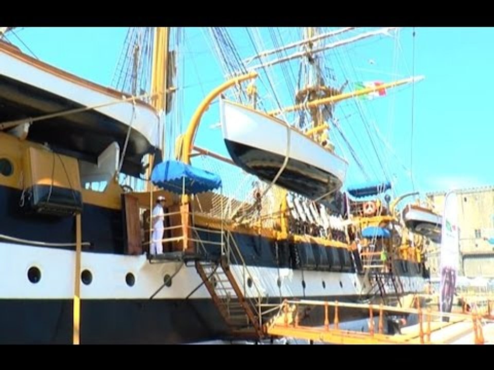 Napoli - La nave scuola Amerigo Vespucci nel Golfo (29.06.16)