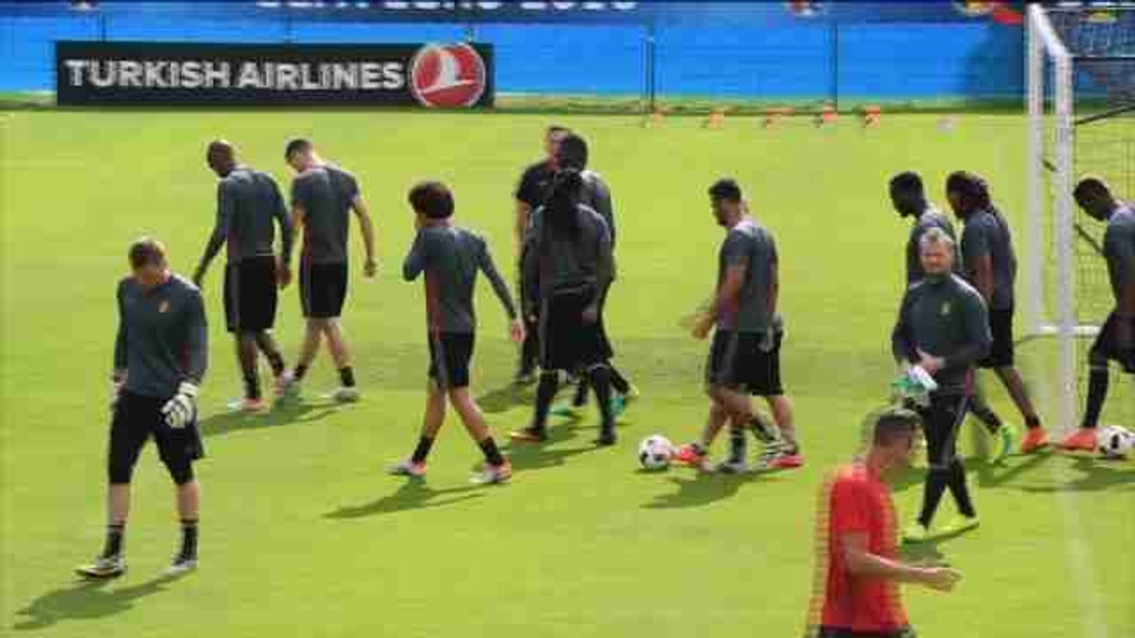 Bélgica entrena de cara a su partido de cuartos contra Gales