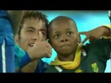 African boy invades and hugs neymar