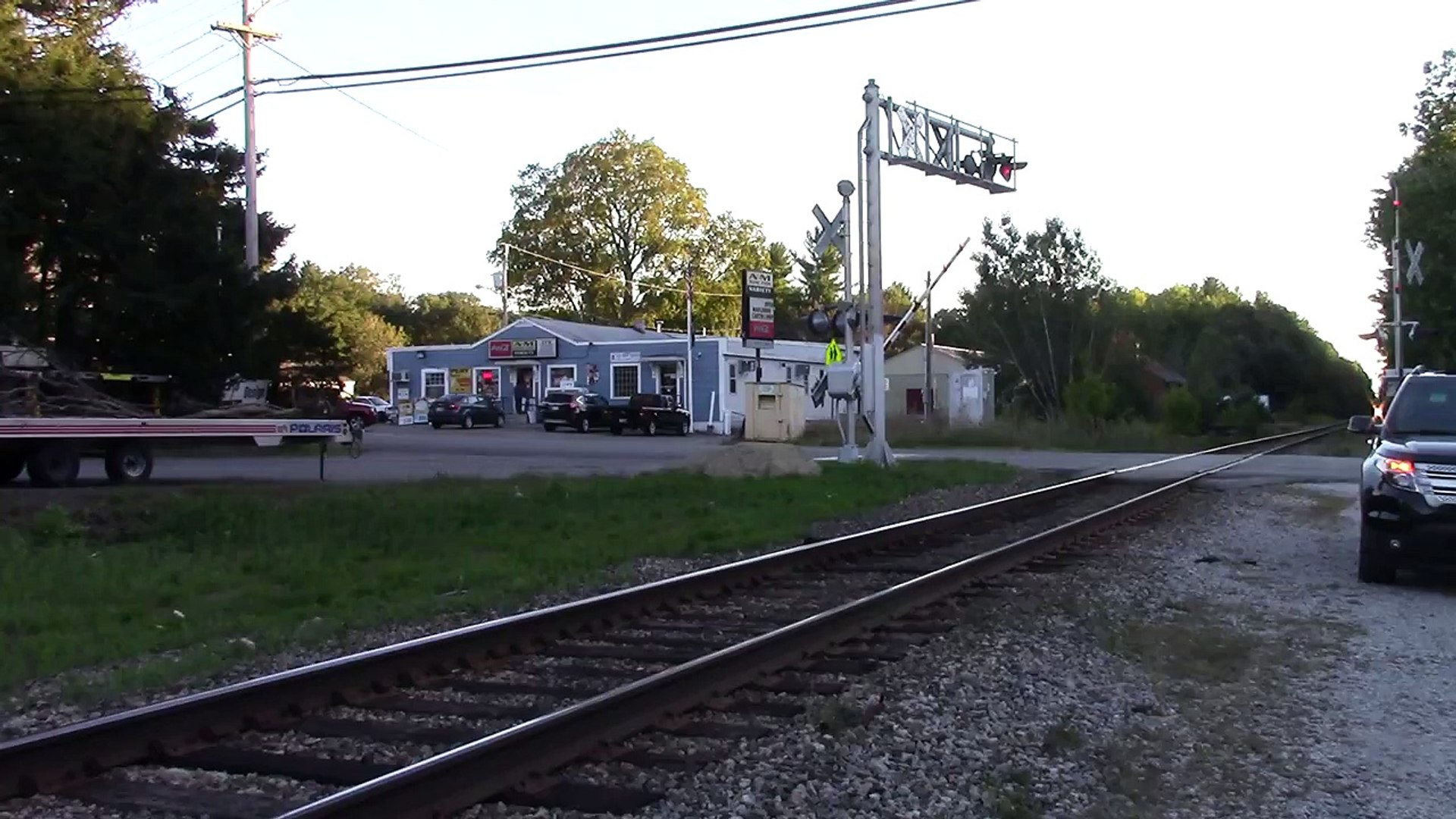 ⁣HD Amtrak 685 w/ a hornshow at Newton JCT NH 9/23/15