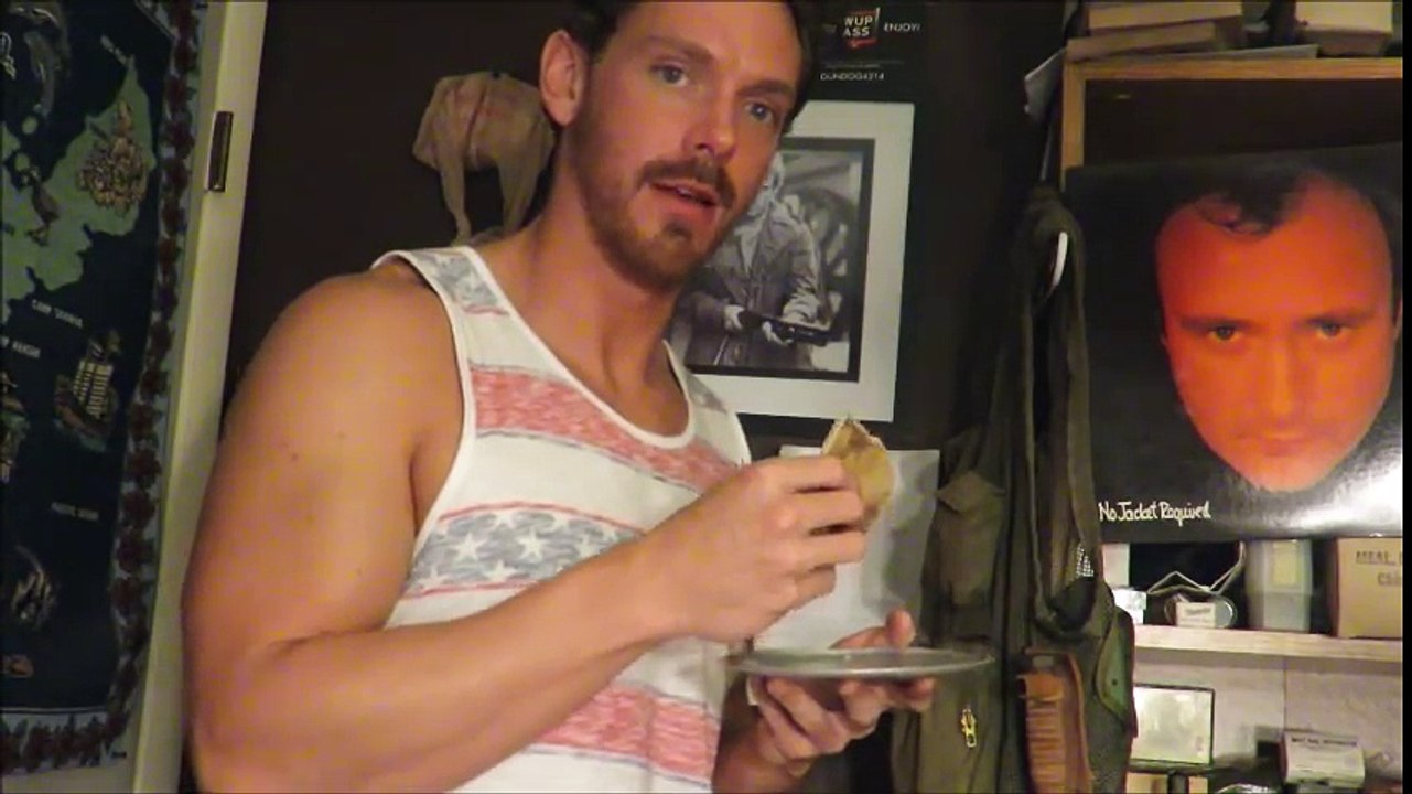 Goûter un gâteau de 160 ans qui a le goût de papier...